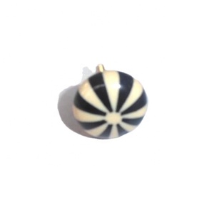 Tiradores de perilla de gabinete de cuerno de hueso hechos a mano disponibles en otros patrones de color para comedor, hogar, oficina, cocina, cajón de sala de estar - Product Image 1