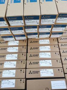 ตัวควบคุม PLC Aj71br11 AJ71BR11ในคลังสินค้า A1S61P A173UHCPU A1SJ71QC24N A1S65B-S1 - Product Image 4