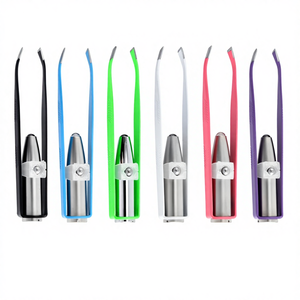 <span class=keywords><strong>Pinza</strong></span> <span class=keywords><strong>de</strong></span> <span class=keywords><strong>Cejas</strong></span> Inclinada <span class=keywords><strong>de</strong></span> Acero Inoxidable <span class=keywords><strong>con</strong></span> <span class=keywords><strong>Luz</strong></span> <span class=keywords><strong>LED</strong></span> para Recortar y Maquillar - Product Image 1