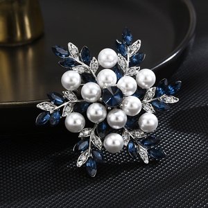 Joyería de moda chapado en rodio latón cobre flor mujeres Pin perla broche - Product Image 2