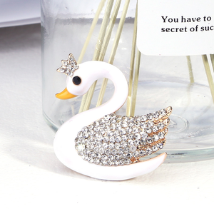Broche Cygne Entièrement Sertie de Diamants pour Femme, Style Élégant et Frais, Accessoire Vestimentaire, Épingle de Poitrine, Broche de Luxe Légère - Product Image 4