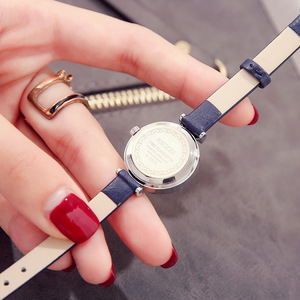นาฬิกาข้อมือผู้หญิงสไตล์มินิมอล สายหนัง หน้าปัดเล็กเรียบง่าย - Product Image 3