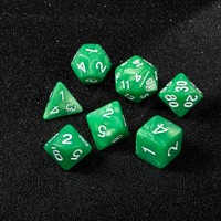Ensemble de 7 dés polyédriques en acrylique marbré vert émeraude avec encre blanche pour jeux de société et jeux de table de collection