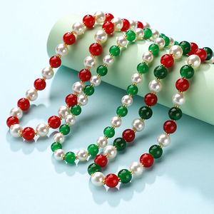 Collier de perles rouges, vertes et blanches pour femmes, collier ras du cou perlé pour les fêtes de Noël, bijoux délicats pour les soirées - Product Image 1