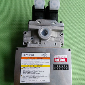 TOYOOKI AD-04104FK-D2 AD-SL231D AD-04101F-A1 AD-04104FK-D2 AD-SL231D-304D AIDA Double solénoïde de sécurité dédié - Product Image 2