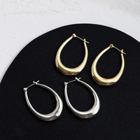 Vente en gros d'usine, approvisionnement en vrac, best-seller, boucles d'oreilles classiques en forme de goutte d'eau et à clous, boucles d'oreilles minimalistes haut de gamme tendance pour femmes