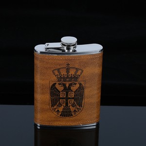 Fiaschetta Portatile Personalizzata in Acciaio Inossidabile Nera, Placcata Oro e Argento, Piatta, per Whisky, Ideale per Pesca, Escursionismo, Campeggio - Product Image 3