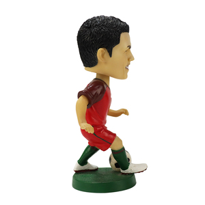 <span class=keywords><strong>Figura</strong></span> de Juguete de Resina Personalizada de <span class=keywords><strong>Cristiano</strong></span> <span class=keywords><strong>Ronaldo</strong></span>, Jugador de Fútbol, Pintada a Mano en 3D, Muñeco Cabezón, Estatua, Regalo Promocional, Super Artesanal - Product Image 4