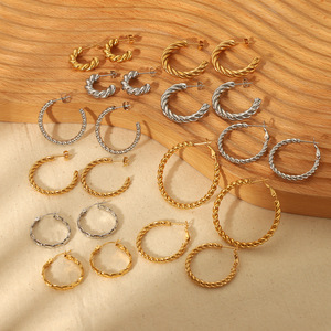 Pendientes Huggie de Acero Inoxidable con Baño de Oro de 18K, Diseño en Forma de C Trenzado, Joyería de Moda para Mujer - Product Image 2