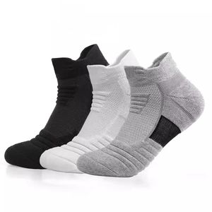 Chaussettes de sport en maille respirante, amorties, anti-humidité et réduisant la fatigue des pieds pour la course, la randonnée et le sport (vente en gros) - Product Image 2