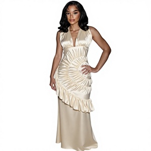 Abito lungo da donna in poliestere stile europeo-americano, nuovo modello estivo 2026, a tubino, a vita alta, tinta unita, scollo a V, con laccetto al collo e schiena scoperta - Product Image 1