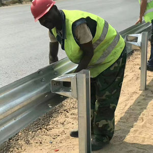 Esportazione globale più stili AASHTO EN1317 acciaio zincato W trave Guard rail strade strade strade strade barriere al traffico - Product Image 6