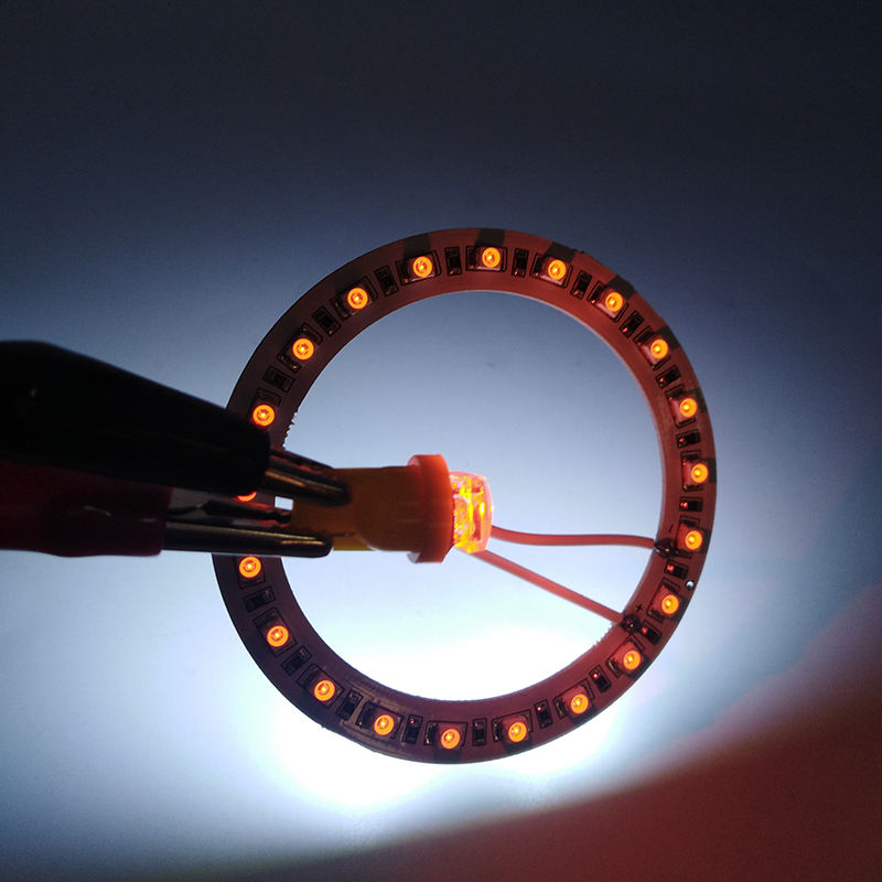 โคลไวต์และอำพัน