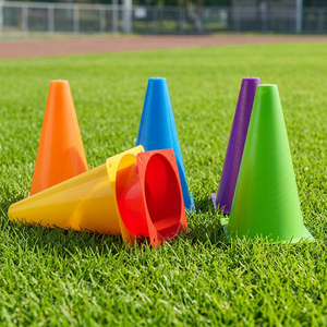 Cônes de signalisation flexibles et durables en plastique de 23 cm pour l'agilité, les obstacles, le football et le soccer - Vente en gros - Product Image 1