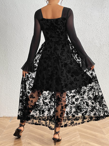 เดรสยาวแฟชั่นผู้หญิงใหม่ ดีไซน์หรูหรา ผ้าลูกไม้สีดำปักลายฉลุ แต่งผ้าต่อกัน แขนยาว เซ็กซี่ - Product Image 6