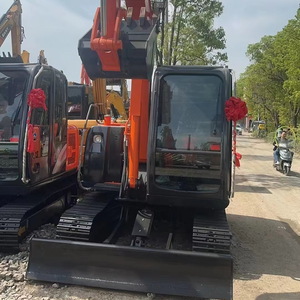 HITACHI ZX60 ZX55 ZX70 excavatrices de petite taille 6 tonnes 5 tonnes 7 tonnes excavatrices d'occasion excavatrices sur chenilles à vendre - Product Image 1