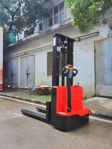 รถยกไฟฟ้าแบบเดินตาม Weliftrich 1.5 ตัน ยกสูง 3000 มม. แบตเตอรี่ตะกั่ว-กรด 24V/85AH ยางโพลียูรีเทน - Product Image 2