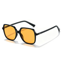 Lunettes de soleil tendance XY2538 personnalisables, monture carrée intégrale en PC, logo personnalisé, verres UV400, montures en plastique, confortables et à la mode