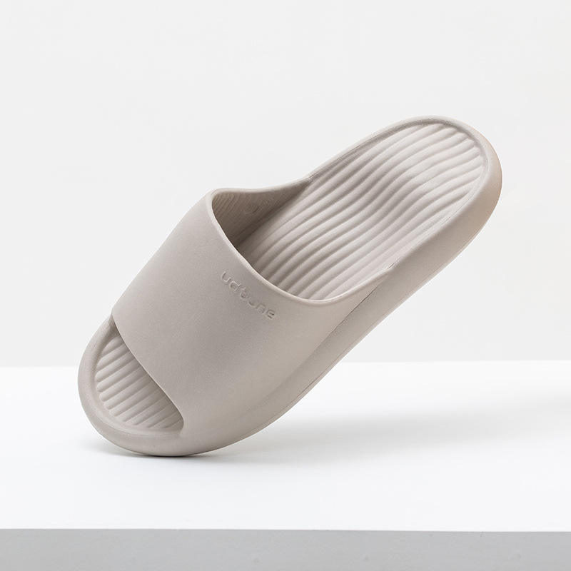 สีเทาอ่อน