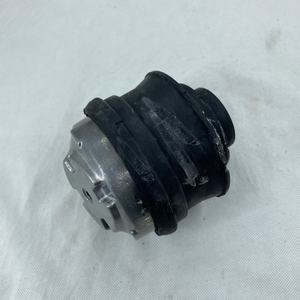 ऑटो स्पेयर पार्ट्स इंजन माउंट 2102400617 2022402617 के लिए मर्सिडीज बेंज सी कक्षा W202 1993-2000 <span class=keywords><strong>W210</strong></span> S202 S210 W203 एसएलके R170 - Product Image 2