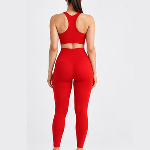 Conjunto Deportivo de Yoga Premium Personalizado al por Mayor para Mujer, Ropa de Gimnasio Transpirable para Entrenamiento, Secado Rápido, Conjunto de Yoga para Correr y Fitness para Mujer - Product Image 2