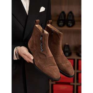 รองเท้าหนังผู้ชายทรงเหลี่ยมสไตล์เรโทรสำหรับฤดูร้อน ทำมือสไตล์อังกฤษ เหมาะสำหรับธุรกิจและงานทางการ ระบายอากาศได้ดีและกันลื่น - Product Image 4