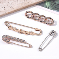 Dijes de diseño Starz con diamantes CC y perlas, versátiles para ropa, accesorios para el cabello, fundas de teléfono, joyería y pinzas para el cabello