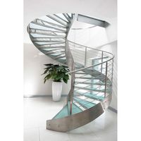 Escalier en colimaçon au design moderne avec marches en verre trempé, garde-corps en câble métallique, construction en acier inoxydable pour appartement et entrepôt