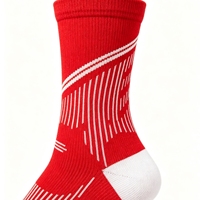 Chaussettes de compression jacquard personnalisées en gros, chaussettes de sport tricotées respirantes à séchage rapide pour la course à pied, le football et les sports