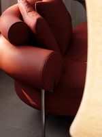 Fauteuil de Dame de Honneur en Cuir Plein Grain pour Villa, Salon, Chambre à Coucher – Magnifique Lit de Dame de Honneur Original du Designer