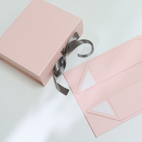 Scatola Regalo di Lusso Nera e Rosa in Cartone Rigido con Chiusura Magnetica, Realizzata a Mano a Milano, con Goffratura e Rivestimento UV