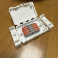 4-in-4-out Hebelkabelverbinder 32A Schraublose Steckklemme Schraubenlose Anschlussdose 250V Nennspannung PA66 Material