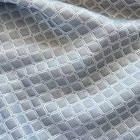 Tissu tricoté jacquard teint en fil 100 % polyester 240 GSM 86 pouces de large pour matelas à ressorts, respirant, pour textile de maison et tissu de rembourrage
