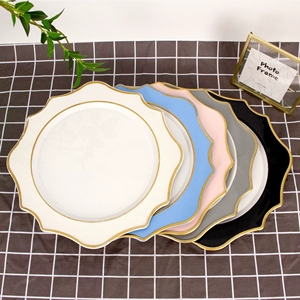 Assiettes de présentation élégantes pour mariages, assiettes à fruits à bordure dorée irrégulière pour la décoration de table de réception de mariage et centre de table - Product Image 1