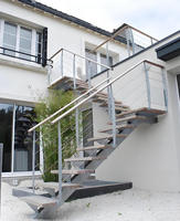 Conception de garde-corps en fil d'acier inoxydable moderne Tuyau de pont pour l'extérieur Balcon Escalier Villa Hôtel Appartement Pont Garde-corps Poteau