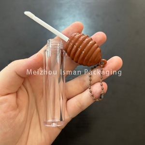 ISMAN Venta al por mayor: Tubos de brillo labial de 6ml <span class=keywords><strong>con</strong></span> diseño de panal único, envases transparentes para bálsamo labial <span class=keywords><strong>con</strong></span> llavero, y empaques para aceite labial <span class=keywords><strong>con</strong></span> logotipo personalizado y brocha - Product Image 6