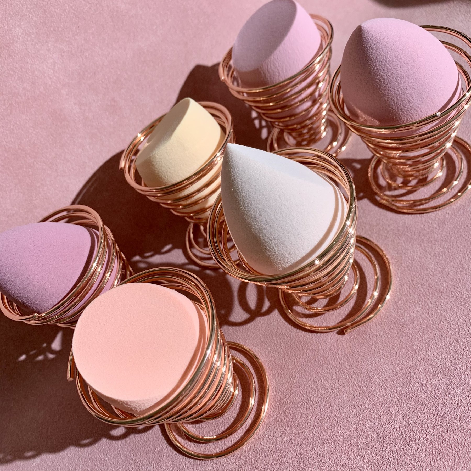 Beauty Sponge Blender Holder Makeup Sponge Drying Stand Storage Egg Powder Puff Display Stand