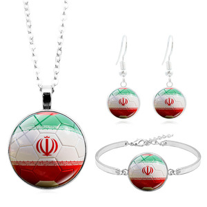 ชุดเครื่องประดับสามชิ้น สร้อยคอ ต่างหู กำไลข้อมือ ลายธงชาติอิหร่าน สำหรับการแข่งขันฟุตบอล ขายส่ง - Product Image 1
