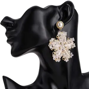 Orecchini con perline fatti a mano da donna con orecchini in oro con perle esagerate orecchini in oro con strass di cristallo con fiocco di neve