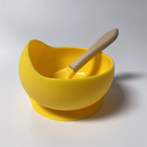 Sevimli Hayvan Desenli Yuvarlak Silikon Bebek Kase ve Kaşık Seti, Vakumlu Tabanlı Taşınabilir Tasarım, Çin'den Bebek Yemekleri İçin - Product Image 5