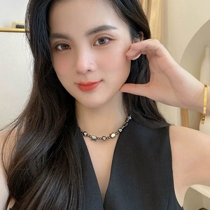 สร้อยคอไข่มุกหัวแมวสีดำ เงินแท้ S925 สร้อยคอผู้หญิง สวมใส่ได้ทุกวัน ดีไซน์หรูหราเบาๆ - Product Image 2