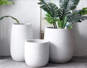 Jarrón de Cerámica Blanco Hecho a Mano en Jingdezhen, China, de Lujo, Contemporáneo, Ecológico, Hermético, Grande, para Mesa, Ideal para Pascua - Product Image 2