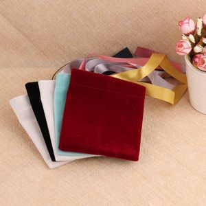 Sacs en velours à cordon avec logo personnalisé 10x12 cm pour bijoux - Product Image 4