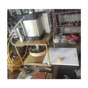 Machine électrique professionnelle adaptée aux besoins du client CE approuvée de presse de pâte à pizza usine commerciale