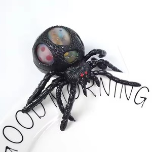 Jouet à presser araignée noire effrayante avec perles colorées à l'intérieur, gadget anti-stress parfait, idéal pour un cadeau d'Halloween - Product Image 3