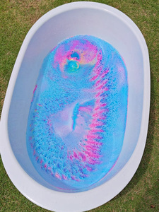 Bombes de bain colorées personnalisées en spirale OEM ODM Marque privée Effervescentes pour enfants avec jouets à l'intérieur Parfumées Hydratantes Mousse riche - Product Image 5