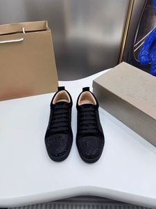 Sneakers de luxe au design élégant avec diamants, chaussures pour hommes, chaussures de marche antidérapantes à tige haute pour hommes, adaptées à l'été - Product Image 4