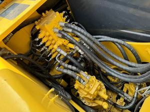 Excavatrices d'occasion Komatsu Pc130 Excavatrice sur chenilles 13 tonnes Komatsu d'occasion Machine de terrassement de construction Japon Certifiée CE - Product Image 6