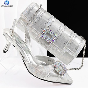 Conjunto de <span class=keywords><strong>zapatos</strong></span> y bolsos de diseño italiano dorado de lujo Sinya, <span class=keywords><strong>zapatos</strong></span> nuevos de tacón alto para mujer, conjunto de bolsos a juego con piedras - Product Image 5