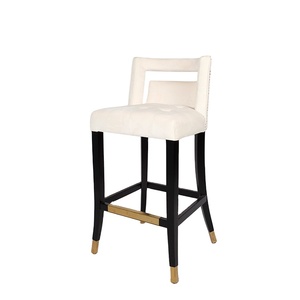 Sedia alta da bar in tessuto avorio di vendita calda <span class=keywords><strong>per</strong></span> <span class=keywords><strong>tavolo</strong></span> da bar sedie da bar moderne imbottite in velluto bianco <span class=keywords><strong>per</strong></span> la cucina - Product Image 2